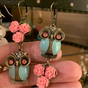Betsey Johnson retired Pet Shop Collection, Owl earrings.